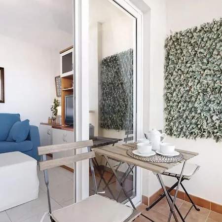 Caletillas Beach Apartman *