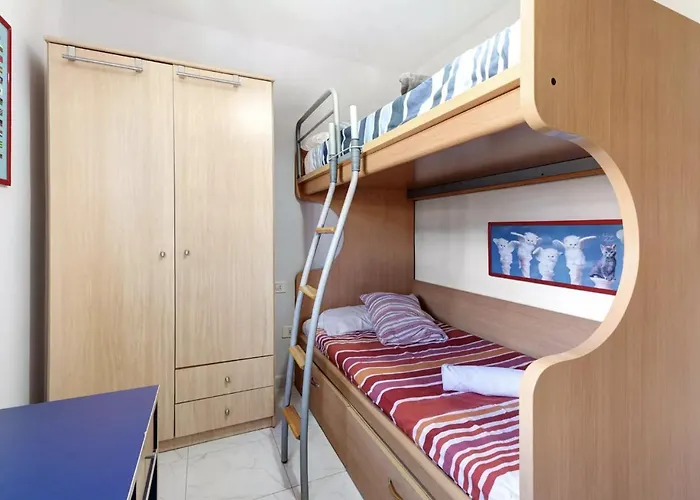 Caletillas Beach Apartman *